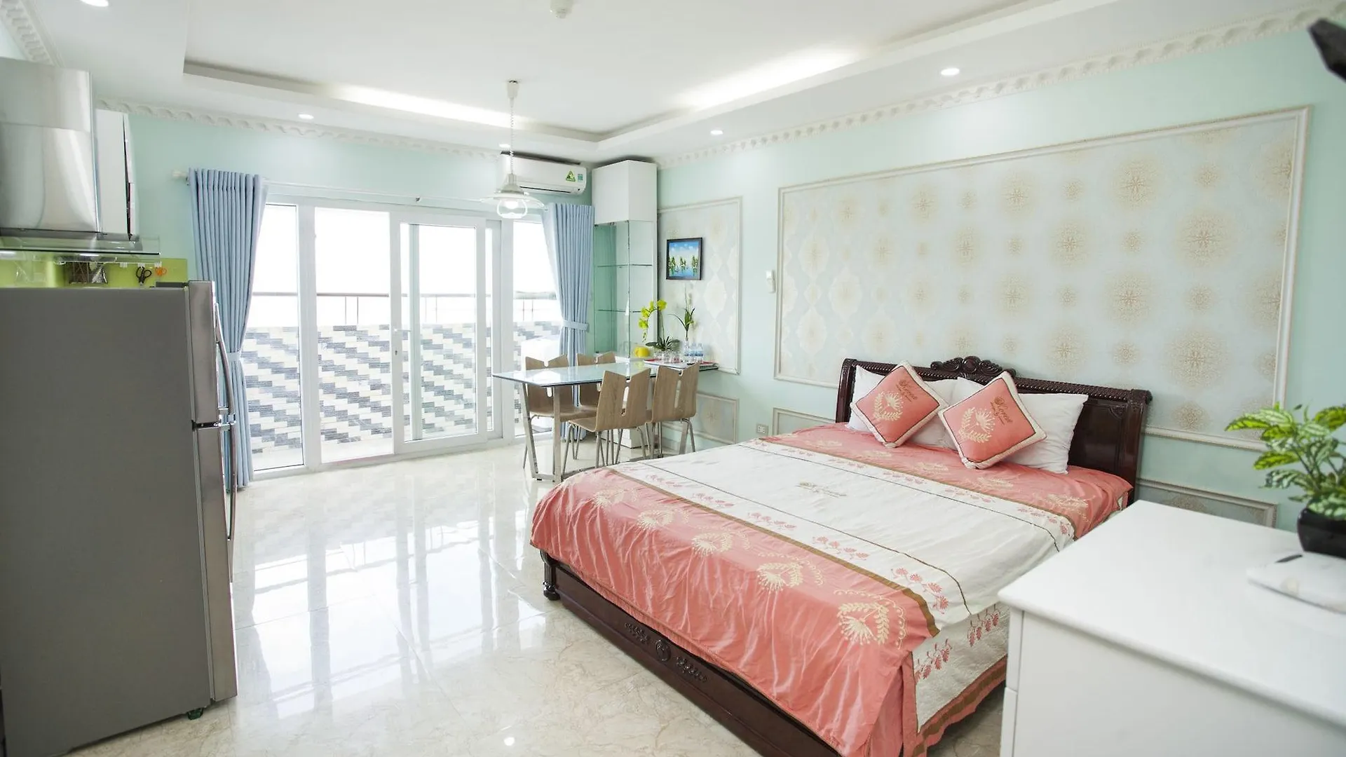 Beach Front Apartment نها ترانج