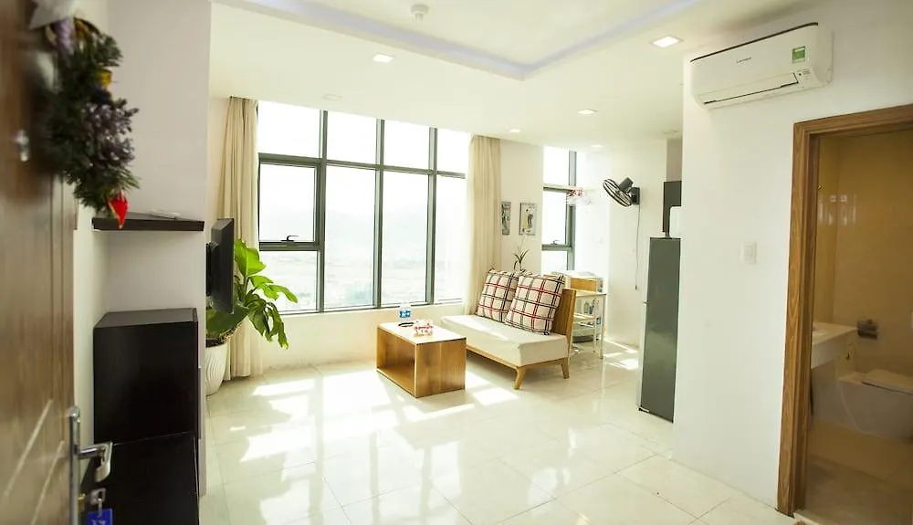 Beach Front Apartment نها ترانج
