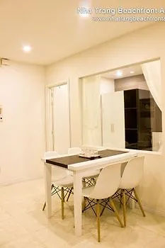 Beach Front Apartment نها ترانج