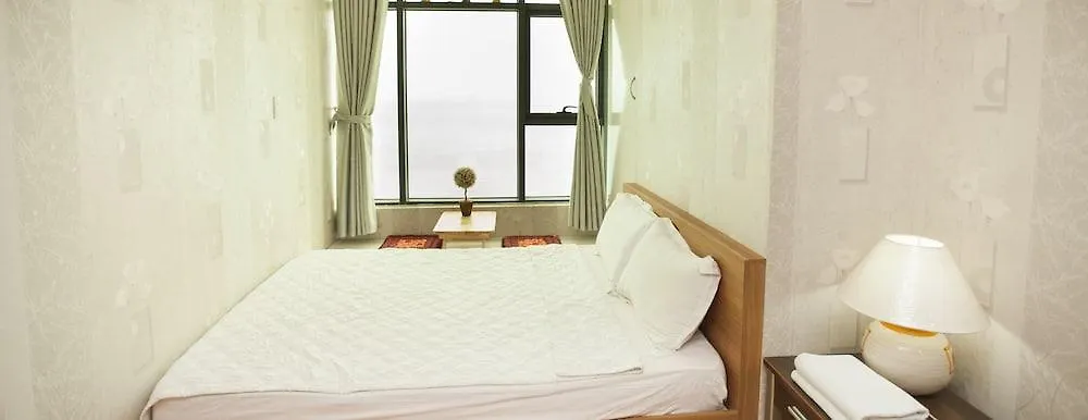 Beach Front Apartment Nha Trang 0*,